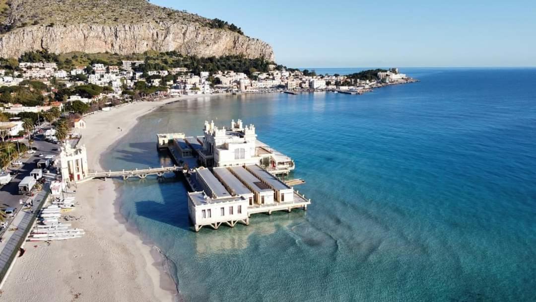 Mansarda Beach Mondello Палермо Екстер'єр фото